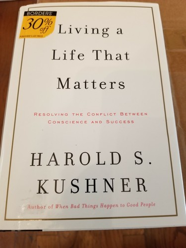Living a Life that Matters - Paperback By Kushner, Harold S. - VERY GOOD - Picture 1 of 3