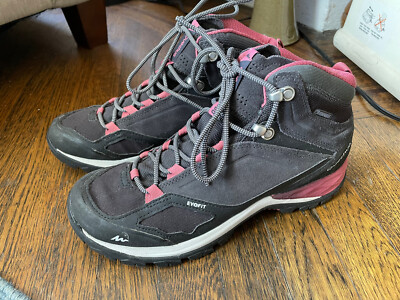 Quechua Women's waterproof hiking boots size