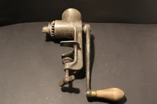 Antique Universal No.1 Food Chopper Meat Grinder Hand Crank Wood Handle L.F.& C
