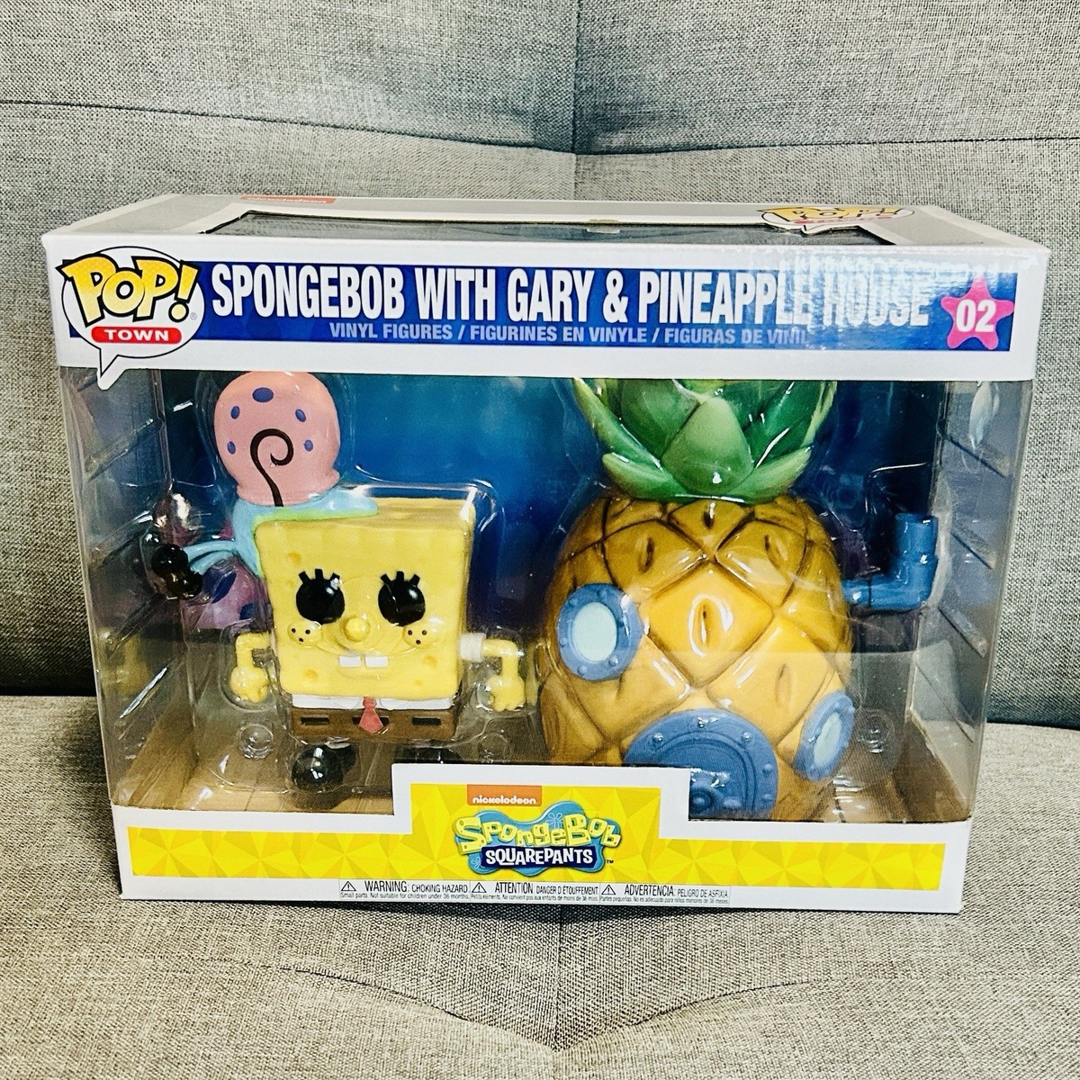 Funko Pop! Town: Nickelodeon - Spongebob with Gary Funko Pop! Town: Nickelodeon - Spongebob with Gary