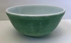 PYREX 403 - Vintage Primary Green 2.5 Quart Round 40's Mixing Bowl MCM