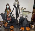 2004 NECA Disney Nightmare Before Christmas Jack  & Sally Figurine Display