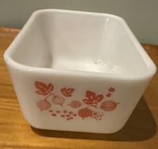 Pyrex Casserole Dish 502 White Pink Gooseberry No Lid