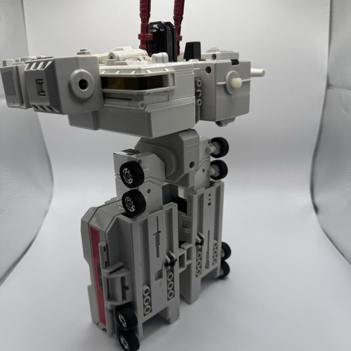 1985 Metroplex Transformers G1 Autobot Battle Station Rubber Tires Hasbro NICE - Picture 7 of 17