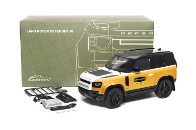 Almost Real 810710 LAND ROVER DEFENDER 90 2023 1:18 Standmodell