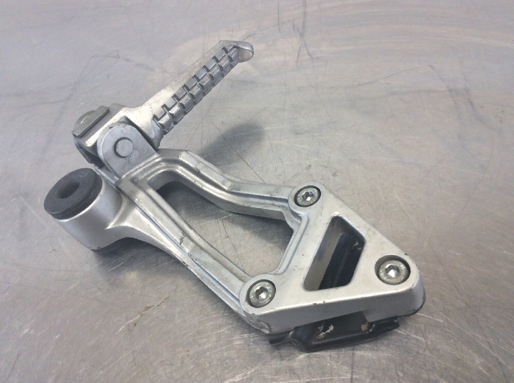 Kawasaki ZX10 ZX1000 1991 91 90 89 88 Right Rear Footpeg Foot Peg