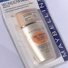 Maybelline New York Wonder Finish Foundation Liquid-To-Powder 030 Sand Shade