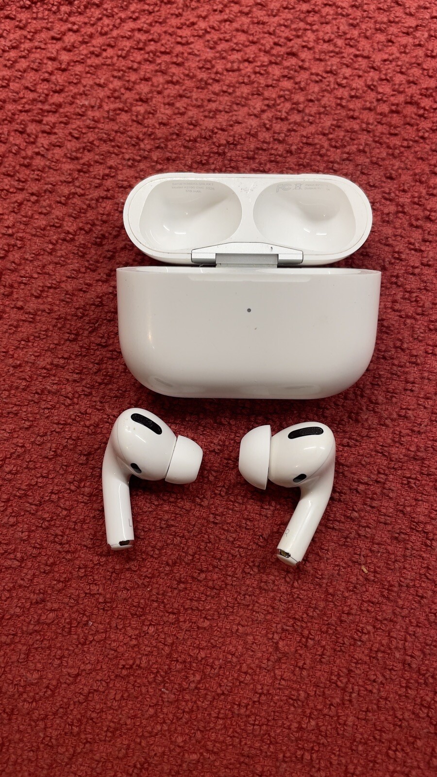 Apple AirPods Pro A2190 Charging Case with Original Ear Tips MWP22AM/A  -image