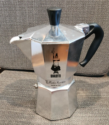Bialetti Moka Express Iconic Italian Stovetop Espresso Maker Single Serve Size