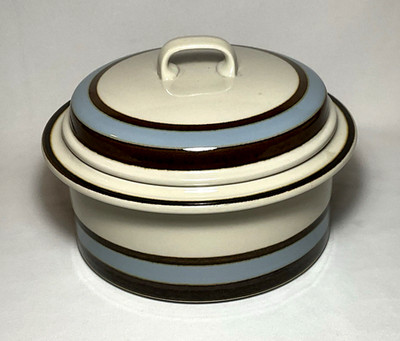 ARABIA ~ Stoneware 2 Qt. COVERED CASSEROLE (Suvanto) Raija Uosikkinen ~ Finland