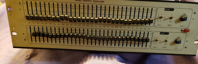 Klark Teknik DN360 2-Channel 30 Band Graphic Equalizer