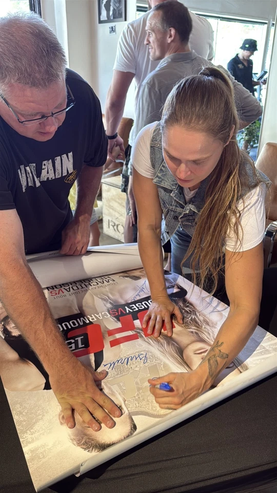 Ronda Rousey Dan Henderson Lyoto Machida + Liz Signed UFC 157 Poster PSA/DNA COA - Image 4 of 4