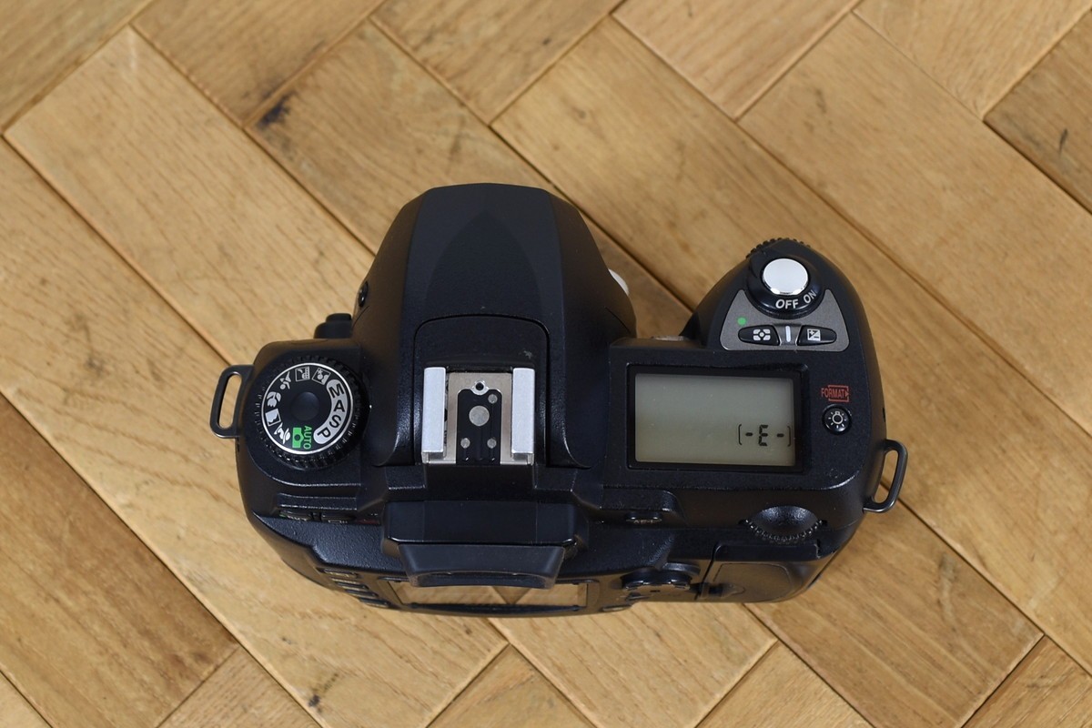 Fotocamera reflex digitale Nikon D70 usata foto 5