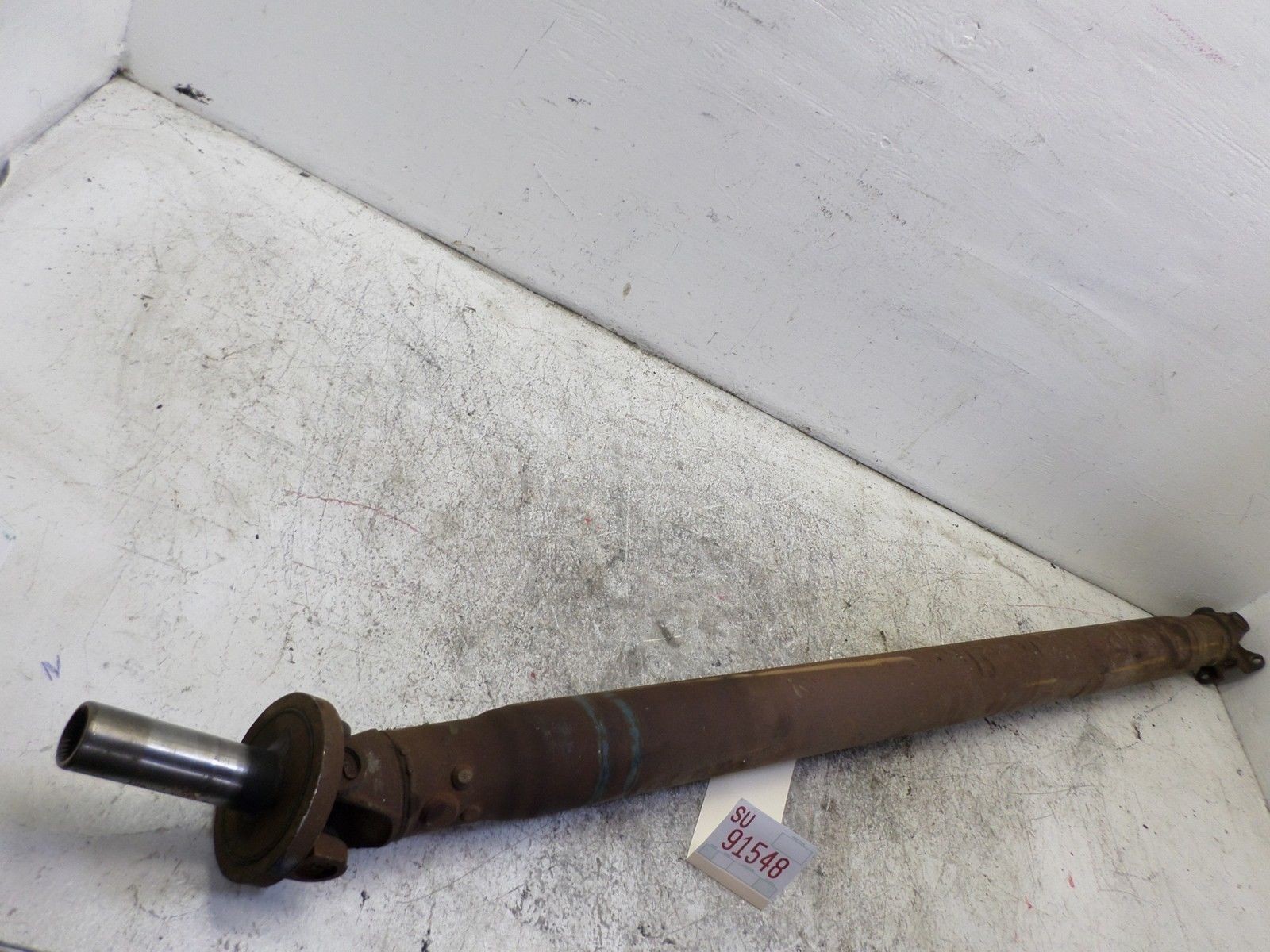 20002002 Ford Crown Victoria Rear Driver Shaft propeller driveshaft