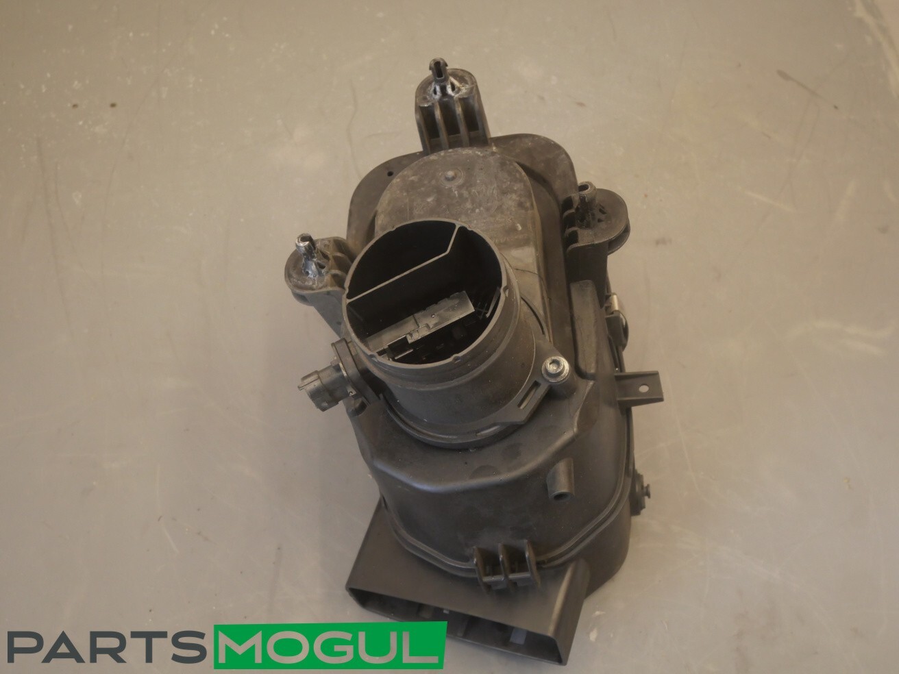 Maserati Ghibli 2014-2018 Left Air intake P/N 670005844