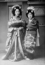 8" x 10" 1890 Japanese Geisha in full dress photograph