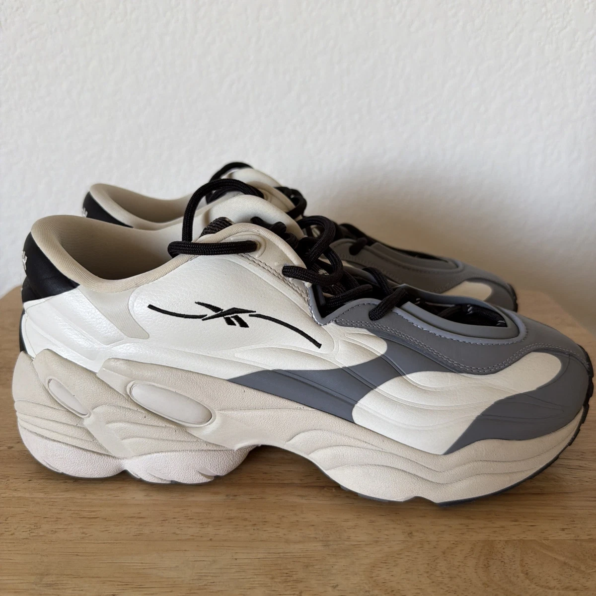 Reebok Navy & White DMX Versasport 4 2010 Sneakers SZ 9.5 Gently Worn Reebok Footwear Men Classic Nylon Shoes VECNAV/FTWWHT/FTWWHT  main image 4