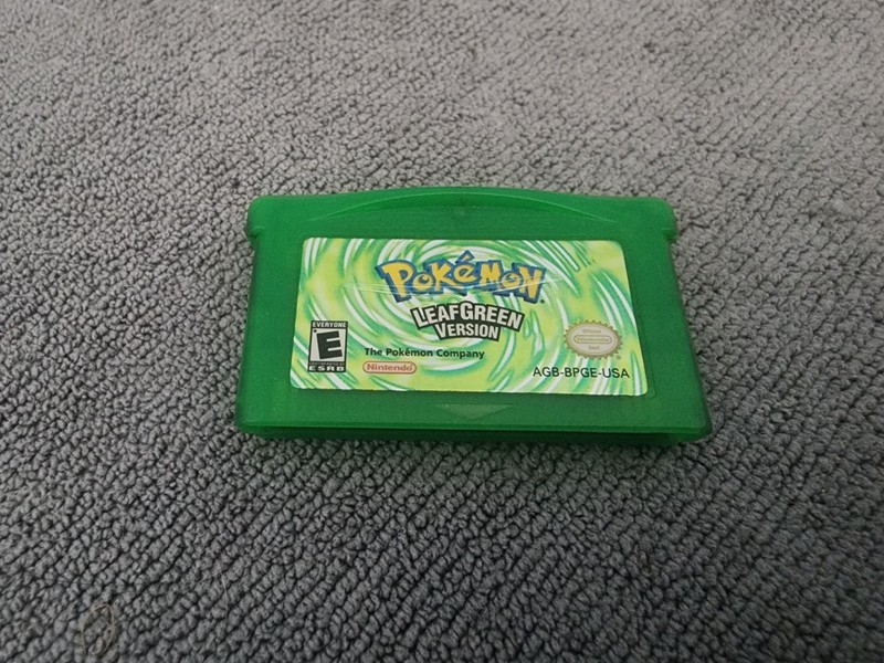 Pokemon LeafGreen Version GBA Nintendo Game Boy Advance