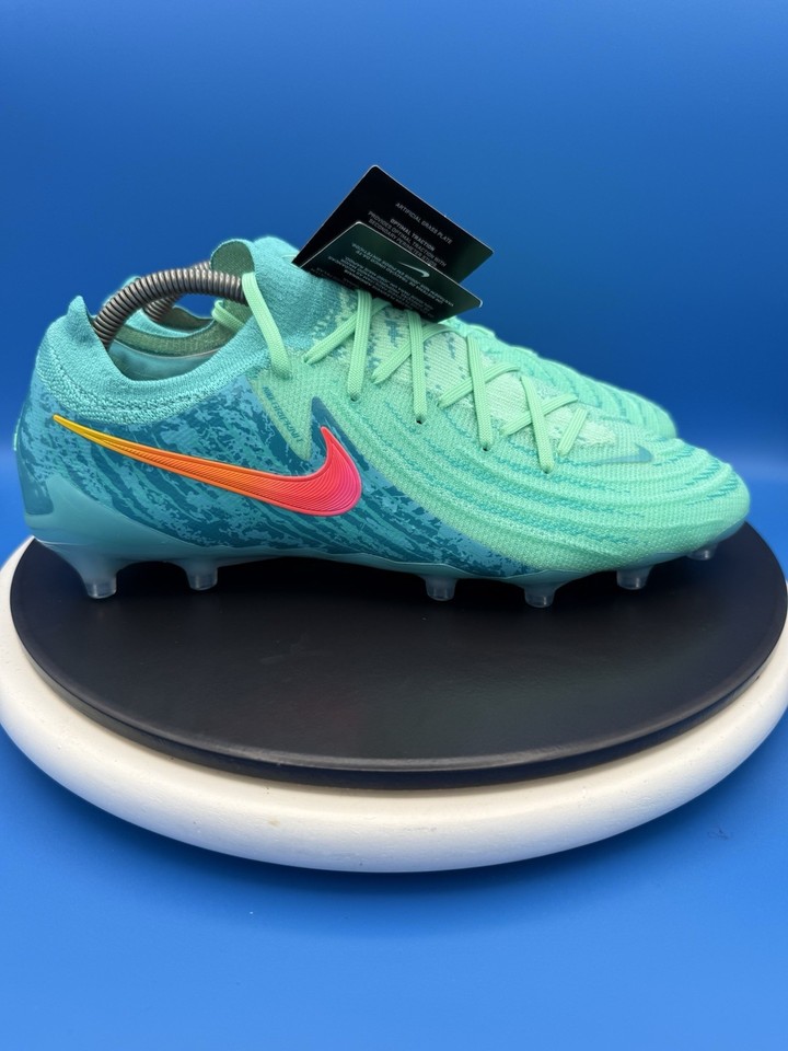 Nike Phantom GX II Elite AG-Pro Men's Size 10 Green Glow Cleats FZ4913 ...