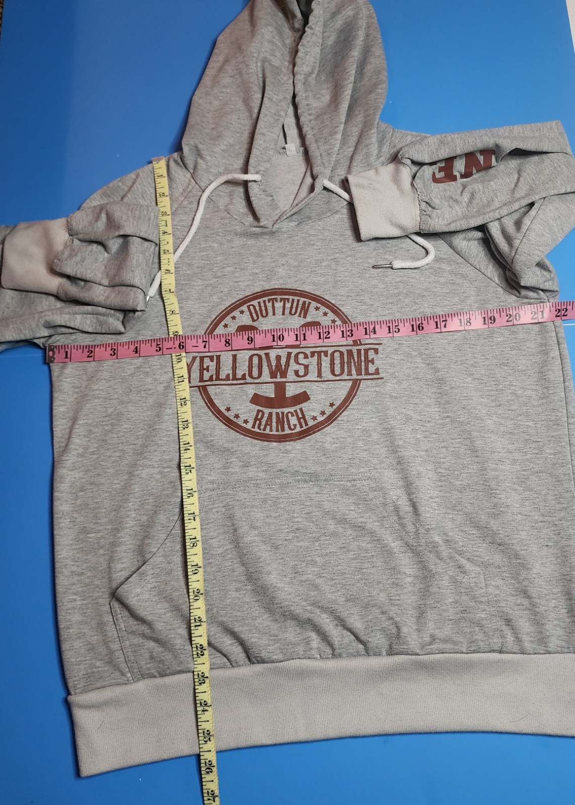 Yellowstone Dutton Ranch Gray Pullover Hoodie Wom… - image 5