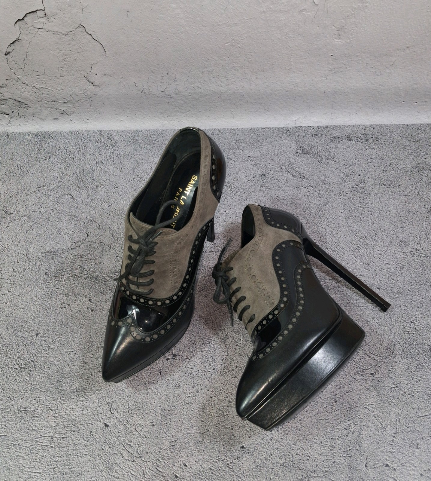 Scarpe décolleté Saint Laurent Richelieu A Talons tacco scamosciato e pelle 37EU (6US) YSL