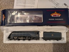 Bachmann 31-954A class A4 60007 Sir Nigel Gresley BR Blue Early Emblem Weathered
