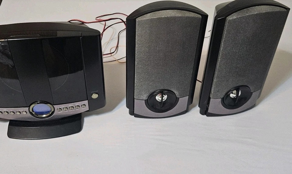 GPX HM3817DTBLK Wall-Mountable Micro FM Stereo System CD-Player ALL WORKS - Image 2 of 4