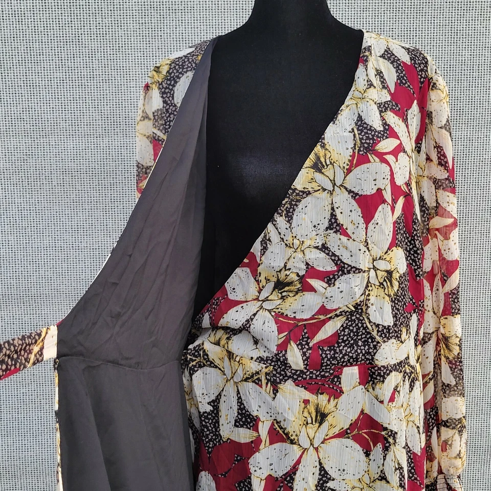 Vestido para mujer Bar III floral manga larga envolvente cuello en V. Talla XXL. Forrado. Nuevo con etiquetas Foto 3 de 4