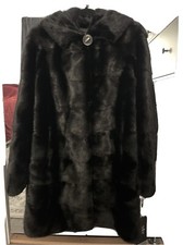 100% Natural High Quality Mink Fur Coat, Super Black Color & Very Soft Size: M,l