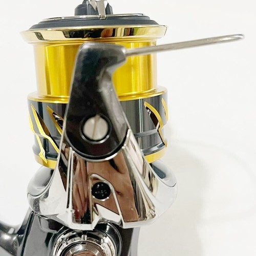 Shimano 20 Twin Power C 2000S Spinning Reel - Picture 3 of 7