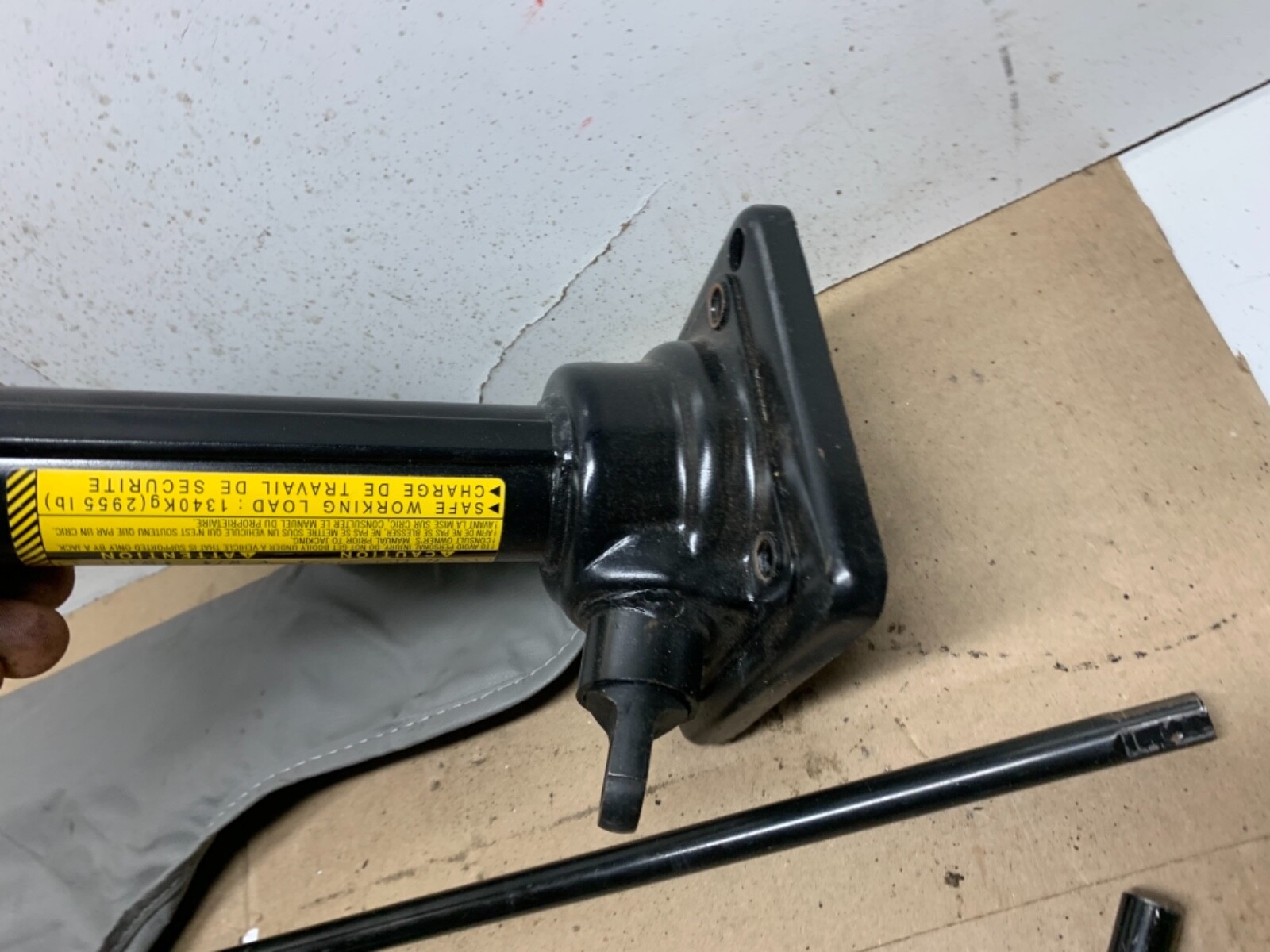 Toyota Sequoia Spare tire Tools 091110C030 eBay