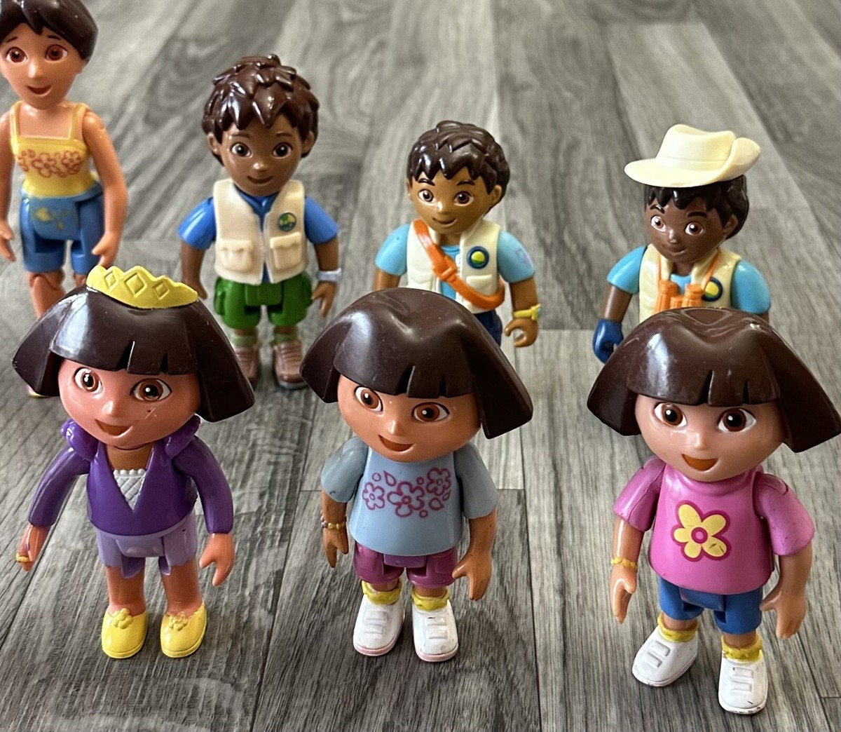 Mattel Viacom Dora the Explorer Diego Family Dollhouse Posable