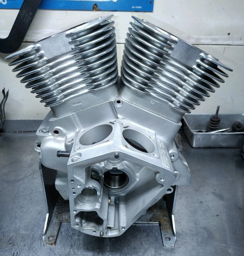 S&S Cycle Special Application Engine Cases & 4" Bore Cylinders EVO Big Twin B/T 