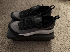 Arc'teryx Vertex Speed Low Black Arctic Silk Size 10