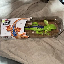 Zuru Robo Alive Frilled Neck Lizard Robotic Pet Figure [Green] NEW