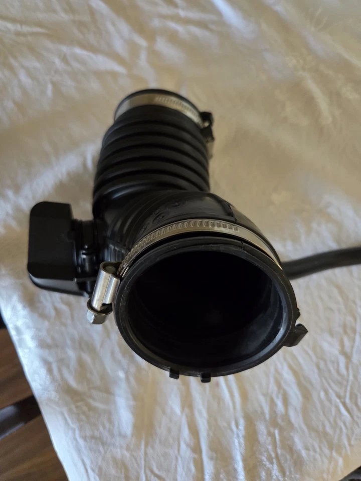 Tubo de manguera de entrada de aire Hyundai Elantra 2017-2020 2,0 L como nuevo original OEM Foto 4 de 4