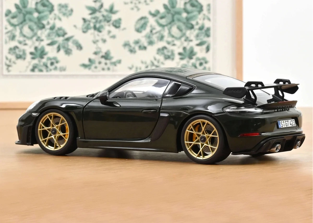 1:18 Porsche 718 Cayman GT4 RS Weissach 2023 -- Brewster Green -- Norev