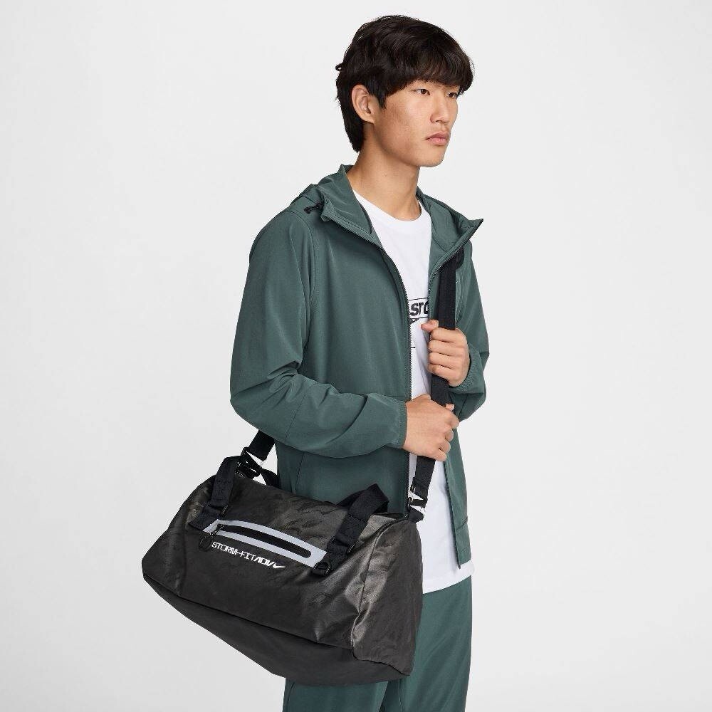Nike Pro Storm-FIT ADV Duffle Bag Black / Reflect Silver (38L