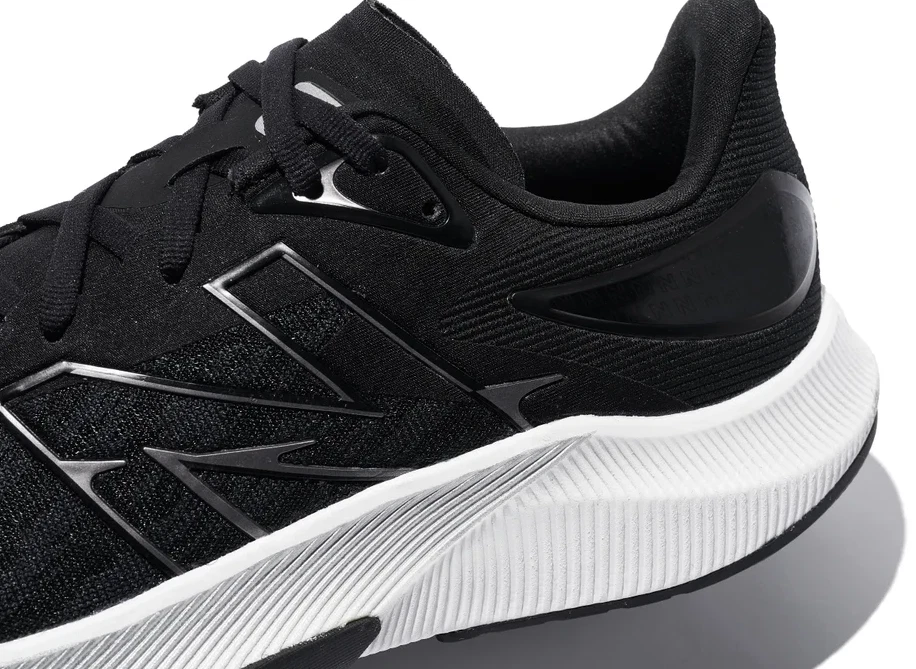 New Balance Women's 8.5 WIDE FuelCell Propel v3 Running Shoes in Black/White - Image 3 of 4