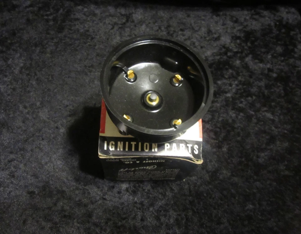 NOS 1942-1956 Willys Jeep 4 Cylinder Niehoff Distributor Cap In Original Box Foto 3 de 3