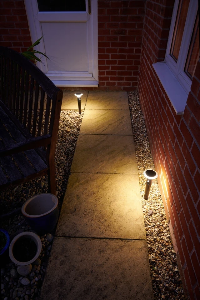 Auraglow Wireless PIR Motion Sensor Compact LED Weatherproof Garden Path Lights - Image 2 of 4