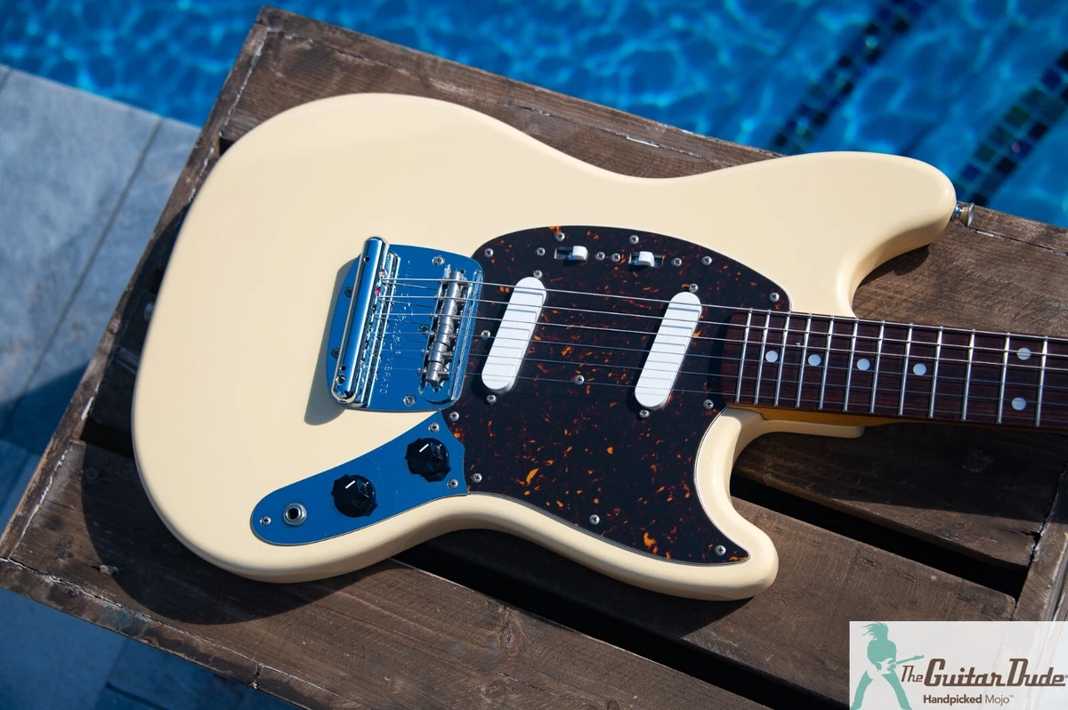 Fender Japan Mustang MG69- 1995 - Vintage White Finish - Made in