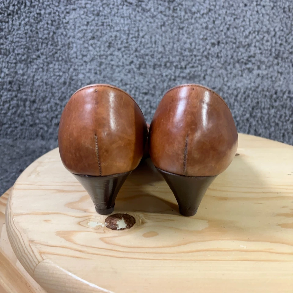 Zapatos sin cordones Bass vintage de cuero marrón talla 8,5 con tacón de gatito para mujer Foto 4 de 4