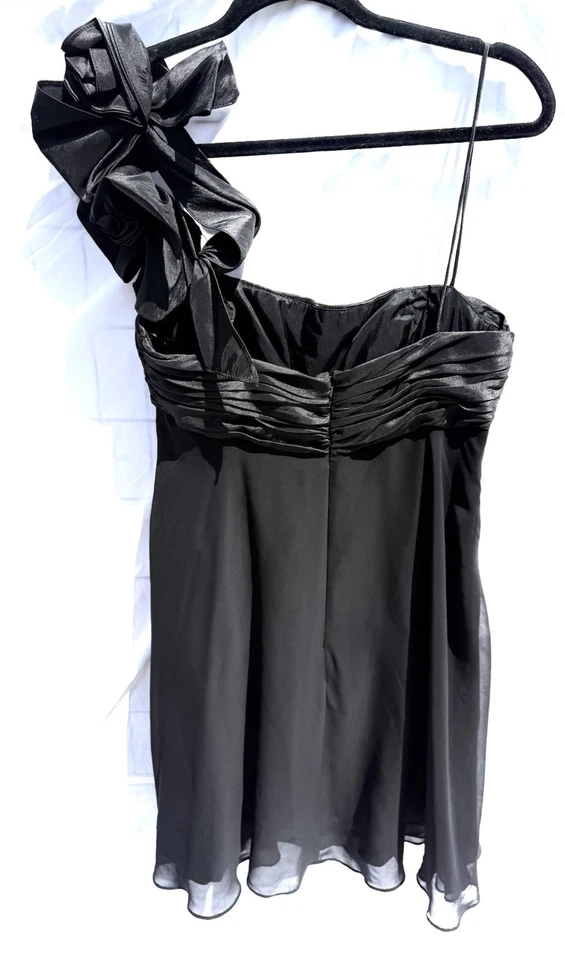 JS Collections Formal Black Bridesmaid Prom Dress Floral One Shoulder Pleated 8 - Image 2 of 4