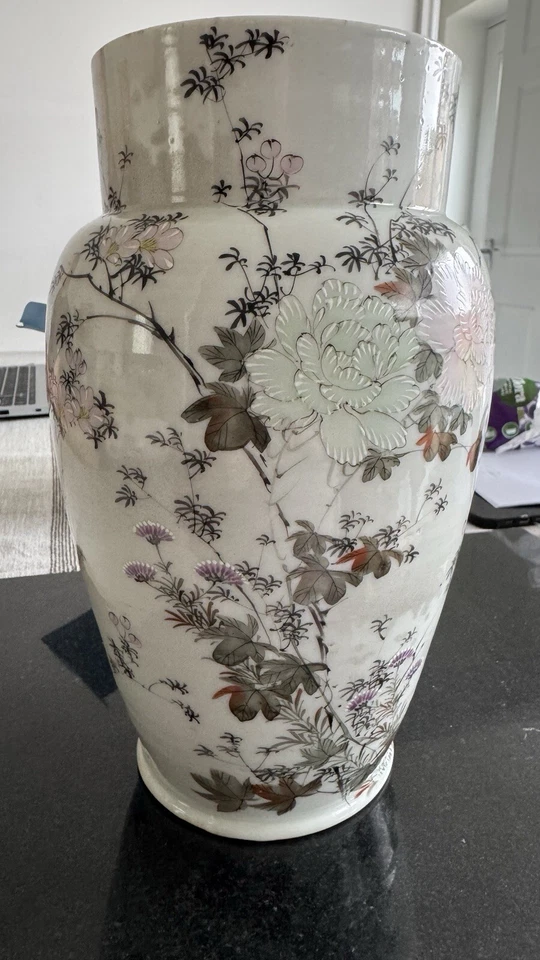 Stunning japanese antique Pale Celadon vase meiji - Image 4 of 4