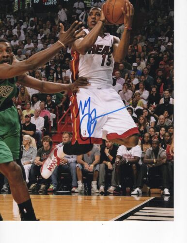 MIAMI HEAT MARIO CHALMERS ACTION SHOT SIGNED 8X10 - Picture 1 of 1