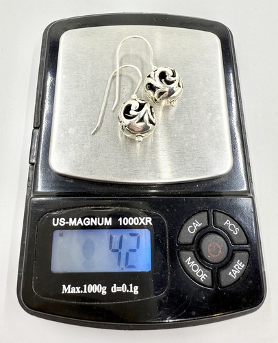 SILPADA W0718 STERLING 925 SIMPLE DELIGHT FILIGREE BALL BEAD EARRINGS (T503) - Picture 8 of 8