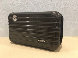 rimowa toiletry case