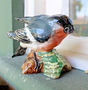 Vintage Beswick Bullfinch Bird Figurine Made in England