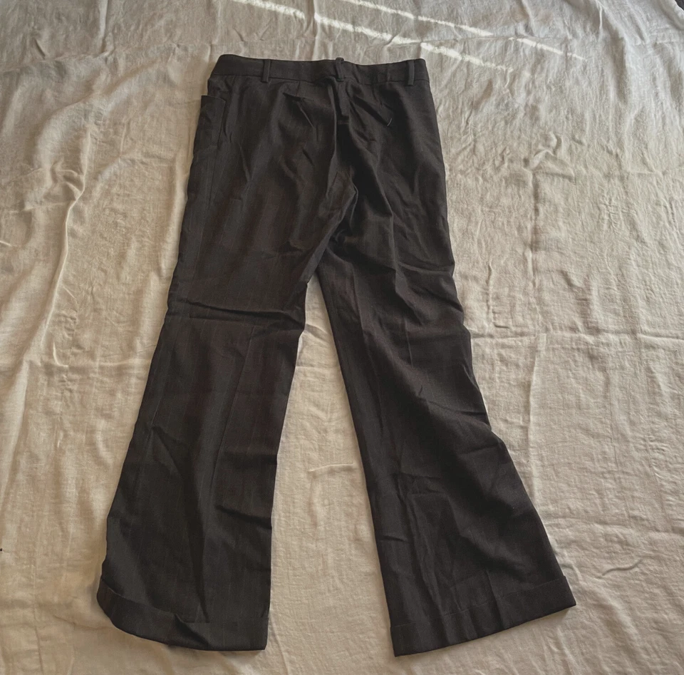 Ellie Tahari - Pantalones a Rayas Gris Oscuro Pantalones - Puños Plisados Parte Inferior - Medianos Foto 4 de 4